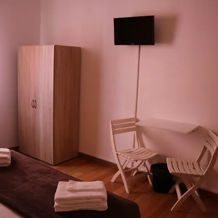 Mameli Ospedale Borgo Trento 400 M Affittacamere